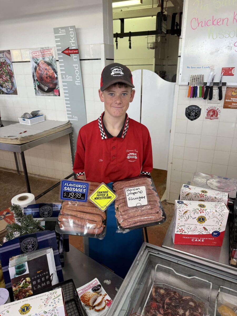 No Charleville caravan foodie guide is complete without mentioning Dunnes Meats. Here a server shows us a fine cuts including Cracked Pepper & Worchestershire snags, personally approved by Lady Settledown