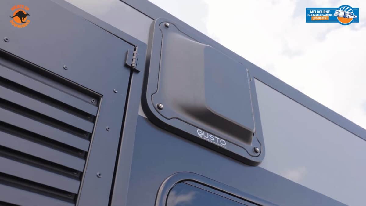 Gusto Dust Reduction controls the dust without impacting solar capacity up top