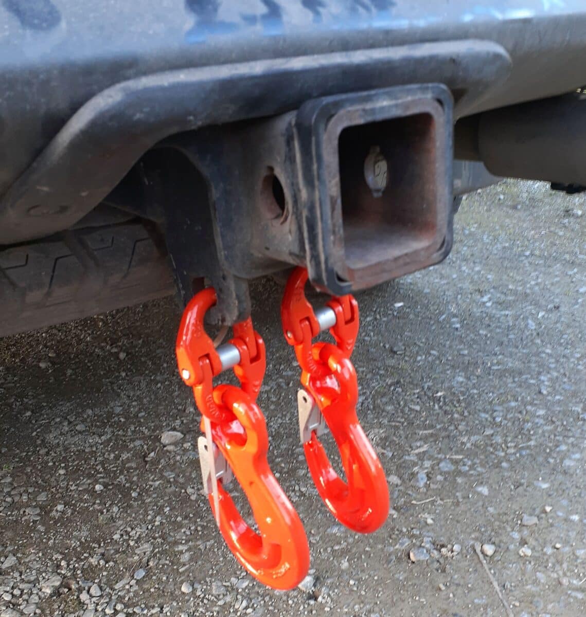 The 8mm Austlift Safety Chain Hook Kit fits neatly where traditional Dee-shackles go. 