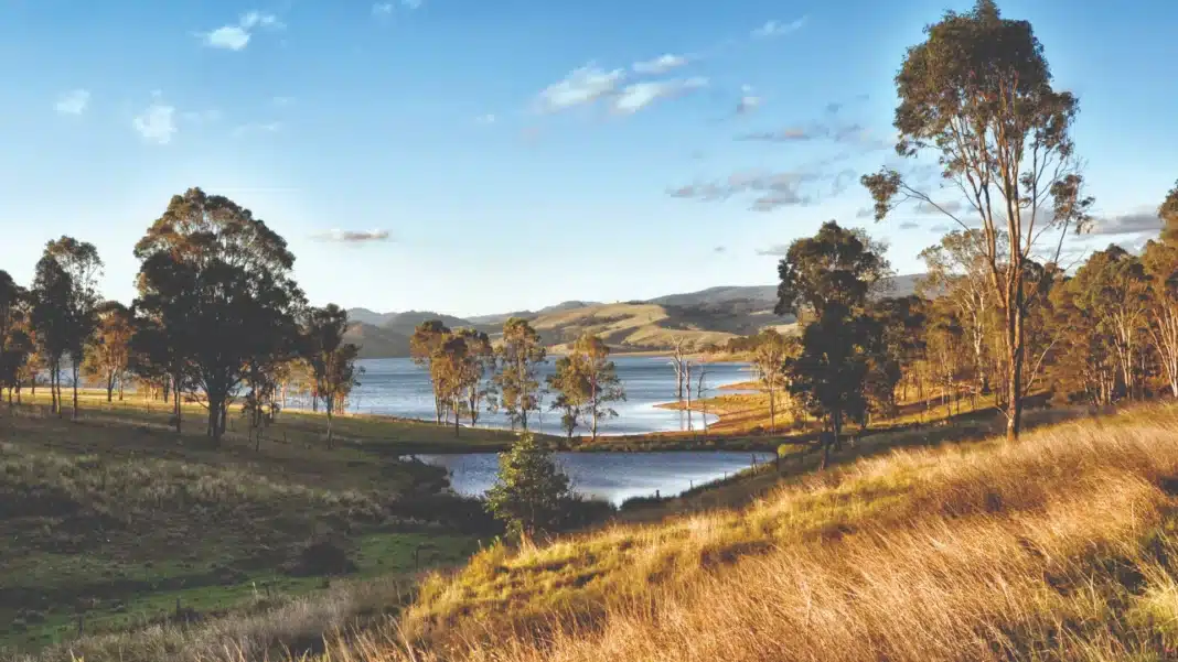Lake St Clair NSW set among rolling hills and bushland in the Upper Hunter