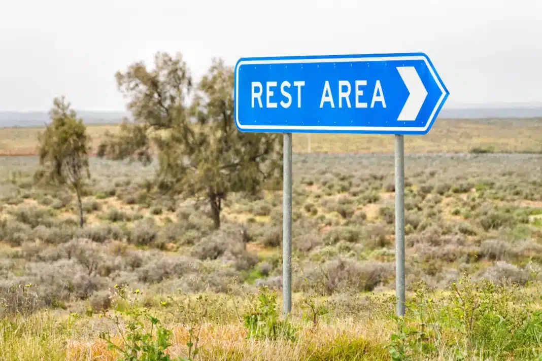 rest-area-road-sign-regional-australia Rest area road sign on rural highway in Australia