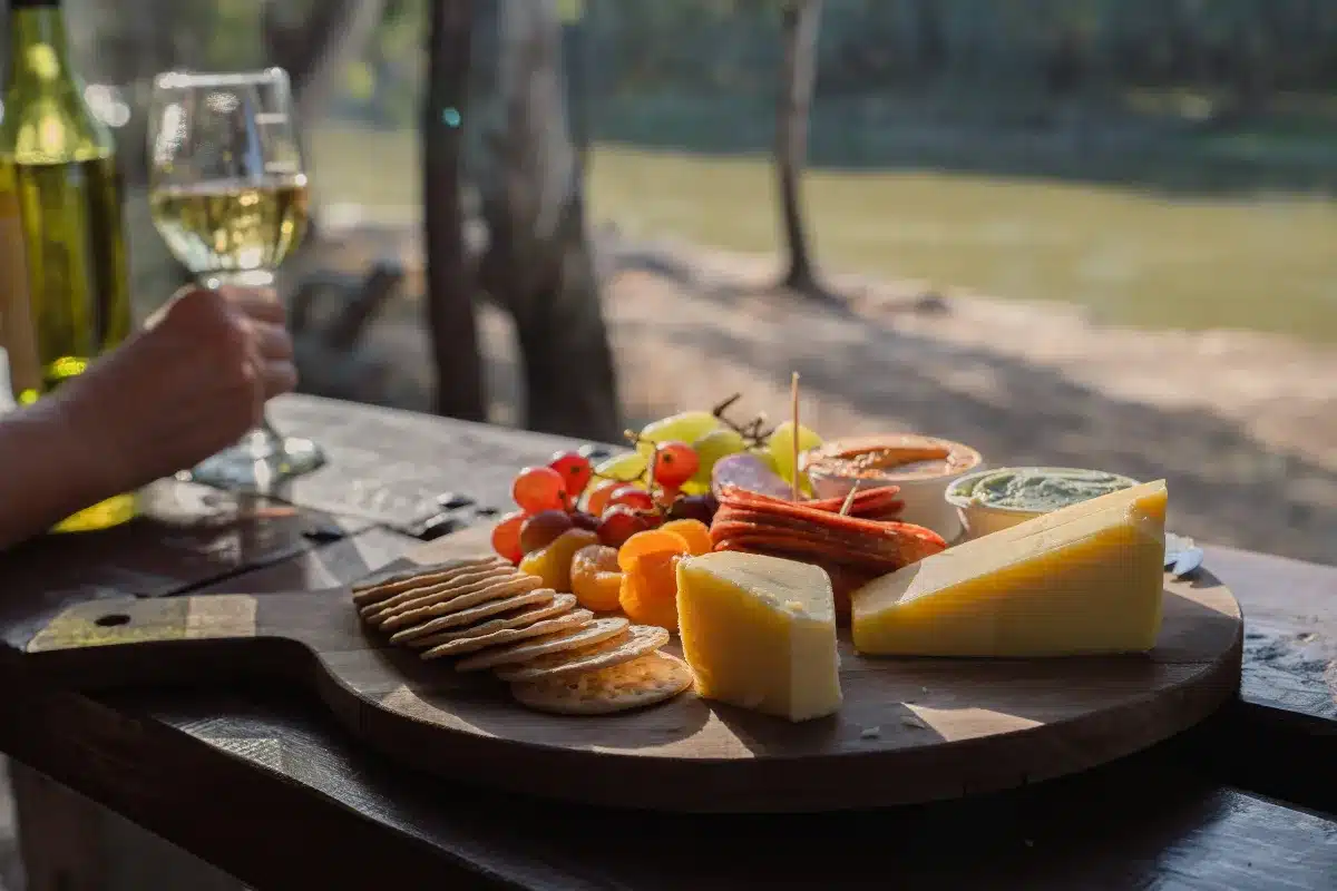 echuca cheese and wine by the river