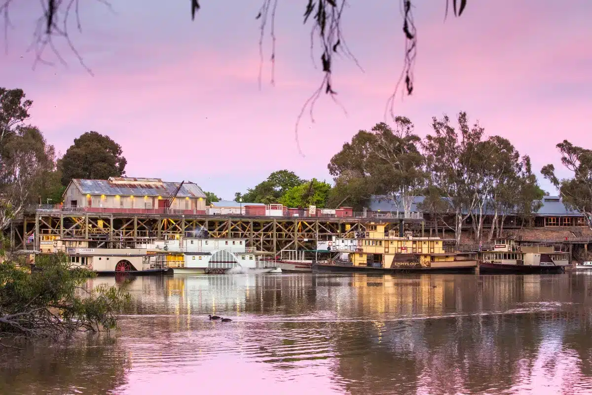 echuca port at sunset with paddlesteamer