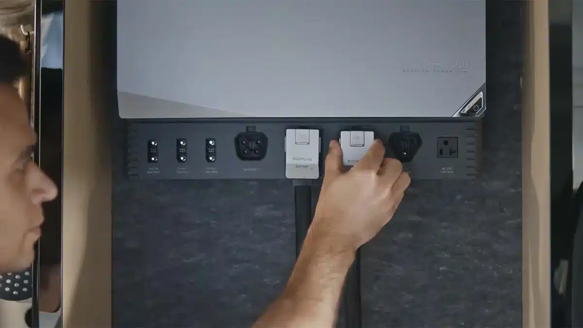 battery charging system in caravan