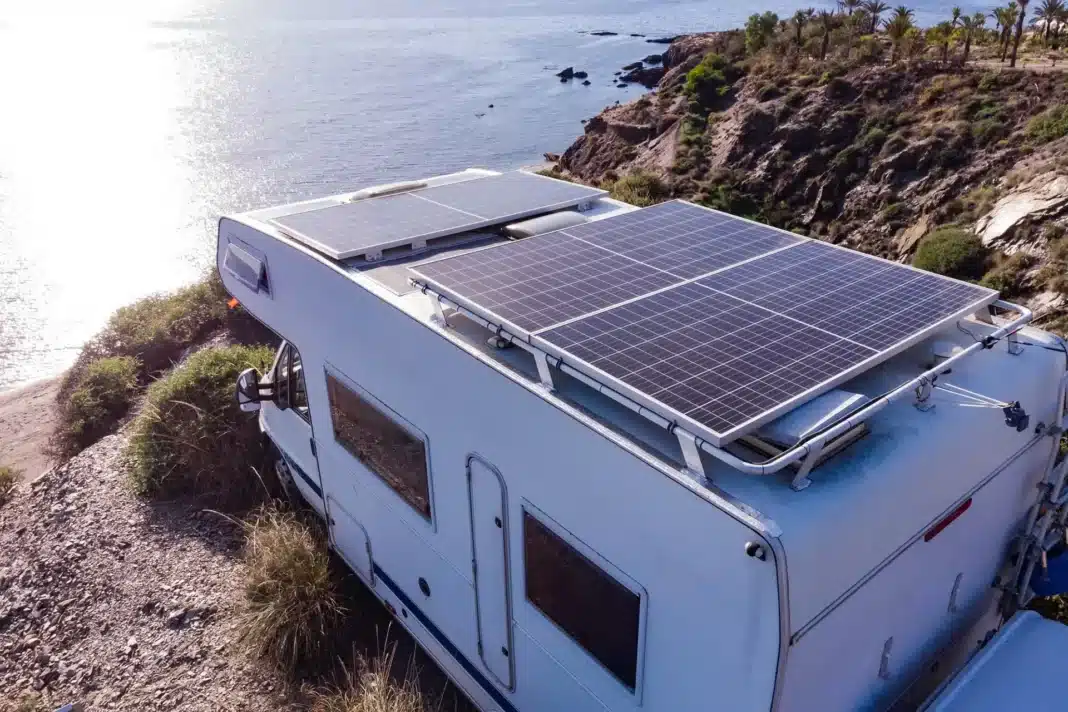 rv-solar-parked-by-cliff
